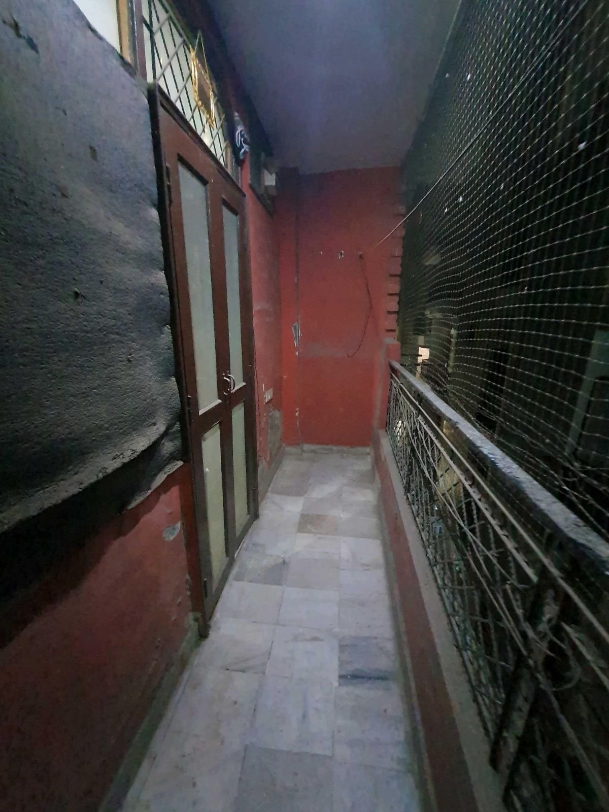 2 BHK FLAT IN LAXMI NAGAR